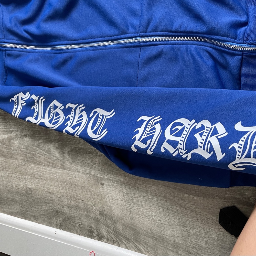 trending zip up - Picture 2 of 4